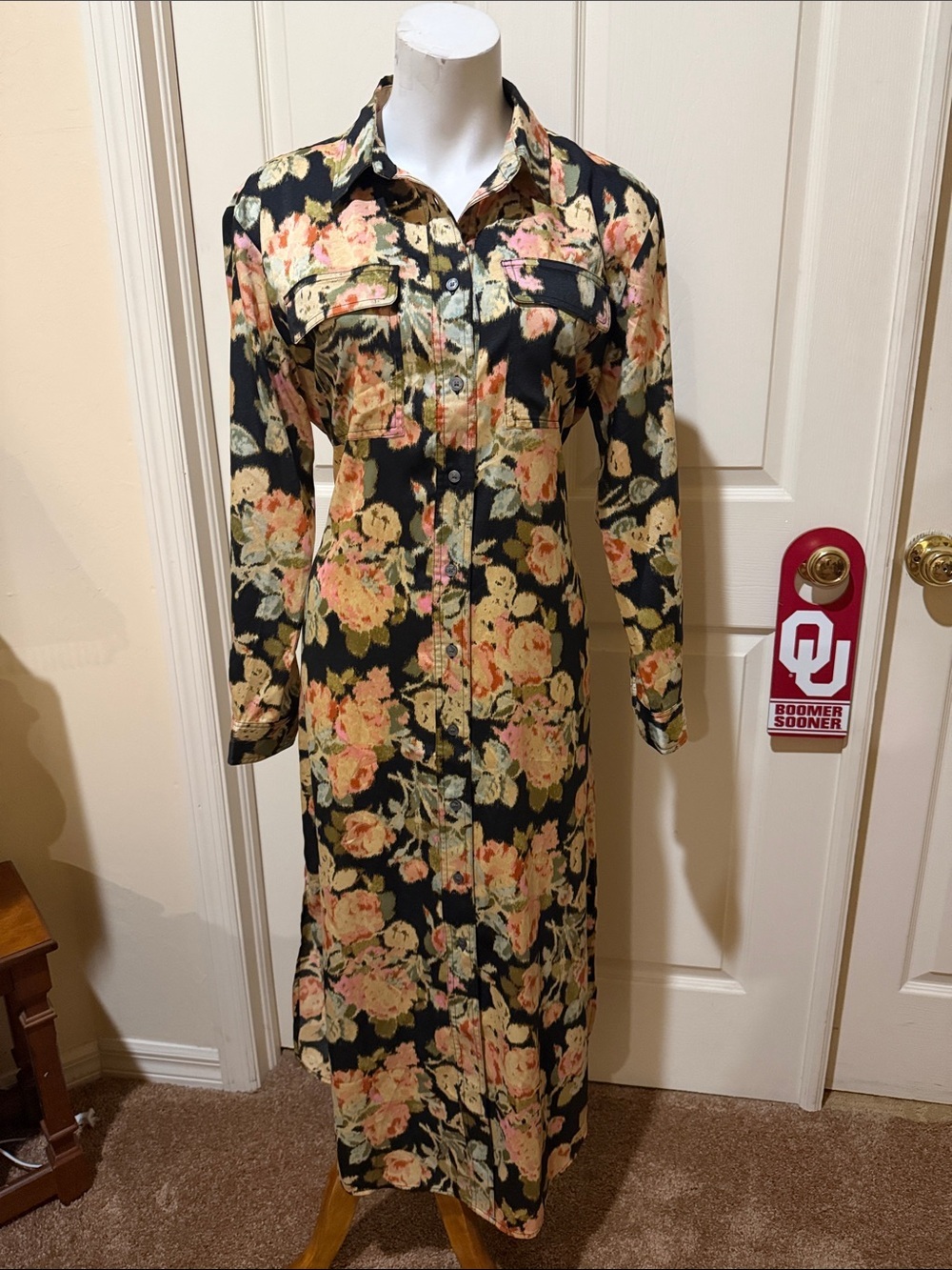 LOFT Black Floral Button-Front Long Sleeve Maxi Dress w/ Tie belt. NWT. Size 6